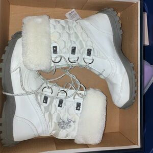 White “Arctic” US Polo Association boots